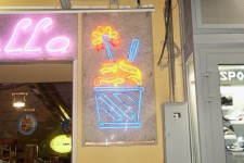 Realizzazione Insegne Pubblicitarie Luminose e Non a Bari