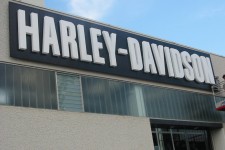 Realizzazione Insegne Pubblicitarie Luminose e Non a Bari