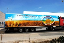 Decorazione e Personalizzazione Grafica Camion e Rimorchi a Bari